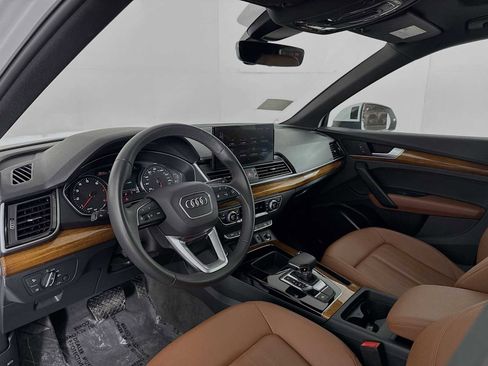 Used 2024 Audi Q5 2.0T Premium image 9