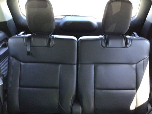 Used 2022 Ford Explorer XLT w/ Equipment Group 202A AWD/4WD image 46