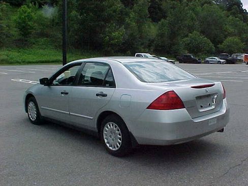 Used 2006 Honda Accord VP image 13