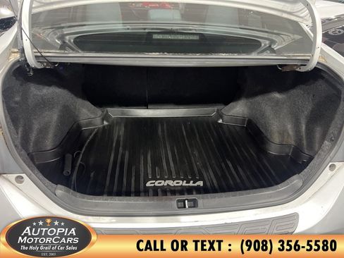 Used 2017 Toyota Corolla LE w/ LE Premium Package w/Moonroof FWD image 17