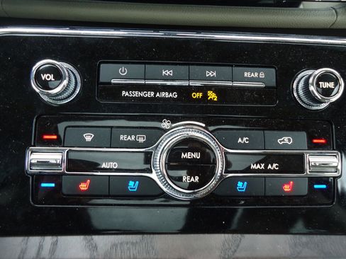 Certified 2024 Lincoln Navigator Reserve AWD/4WD image 20