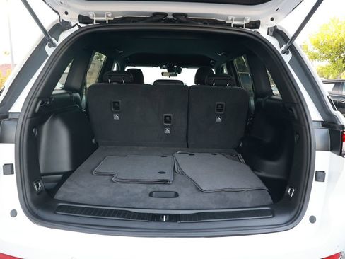 New 2026 Jeep Grand Cherokee Laredo RWD image 32