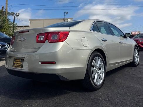 Used 2015 Chevrolet Malibu LTZ image 2