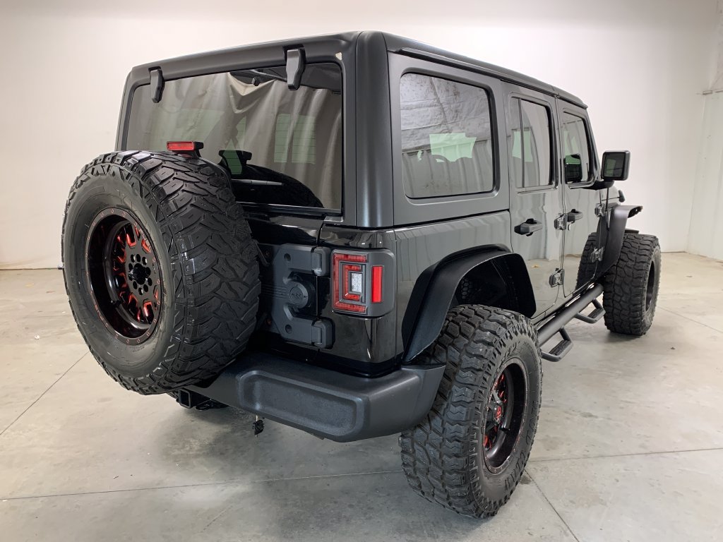 Used 2022 Jeep Wrangler Unlimited Sport AWD/4WD image 9