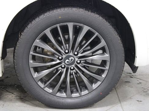 Used 2023 INFINITI QX80 Premium Select w/ Cargo Package image 11