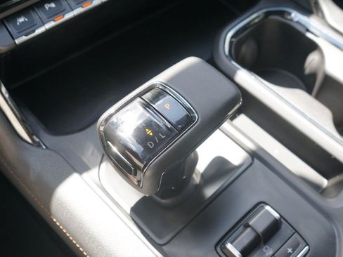 Used 2023 GMC Sierra 1500 AT4 w/ AT4 Premium Package AWD/4WD image 14