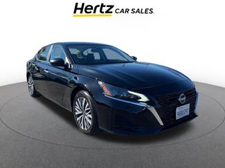 Used 2025 Nissan Altima 2.5 SV video 1