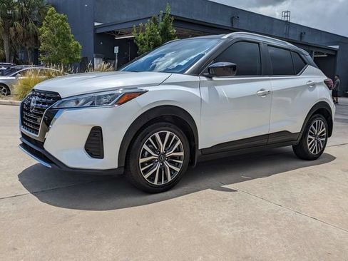 Used 2023 Nissan Kicks SV FWD image 10