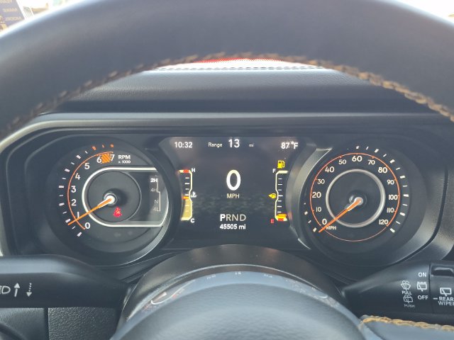 Used 2025 Jeep Wrangler Unlimited Sahara AWD/4WD image 13