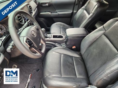 Used 2023 Toyota Tacoma TRD Off-Road image 19