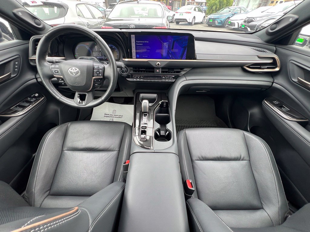 Certified 2024 Toyota Crown Platinum AWD/4WD image 27
