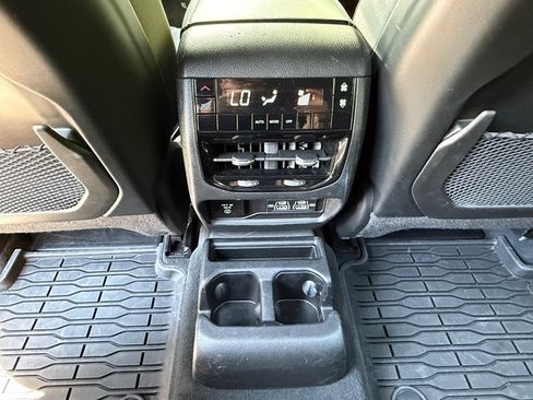 Used 2023 Jeep Grand Cherokee L Laredo AWD/4WD image 16