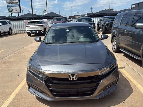 Used 2018 Honda Accord Sport image 9