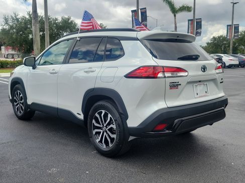 Used 2024 Toyota Corolla Cross SE image 8