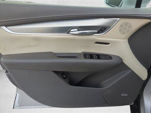Used 2018 Cadillac XT5 Luxury image 7