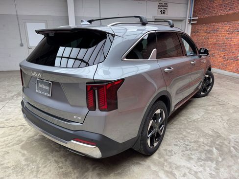 Used 2025 Kia Sorento SX Prestige AWD/4WD image 6