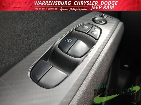Used 2024 Nissan Altima 2.5 SV FWD image 31