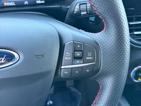 Used 2025 Ford Escape ST-Line Select AWD/4WD image 16