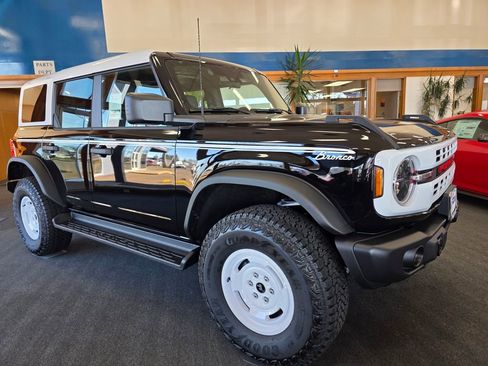 New 2025 Ford Bronco Heritage Edition image 16