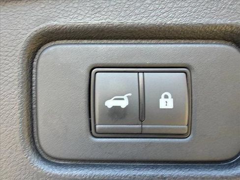 Used 2024 Nissan Pathfinder Platinum AWD/4WD image 20