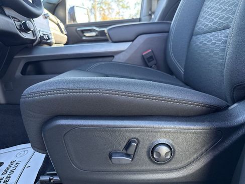 New 2026 RAM 1500 Big Horn AWD/4WD image 12