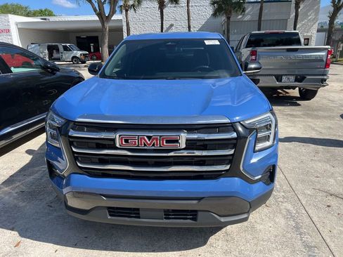 Used 2025 GMC Terrain Elevation image 2