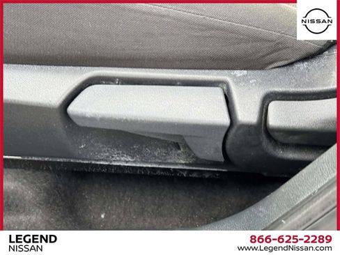 Certified 2025 Nissan Kicks S image 17