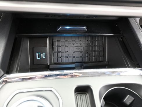 Used 2024 Ford Expedition Max XLT image 29