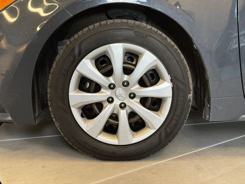 Used 2023 Toyota Corolla LE FWD image 24