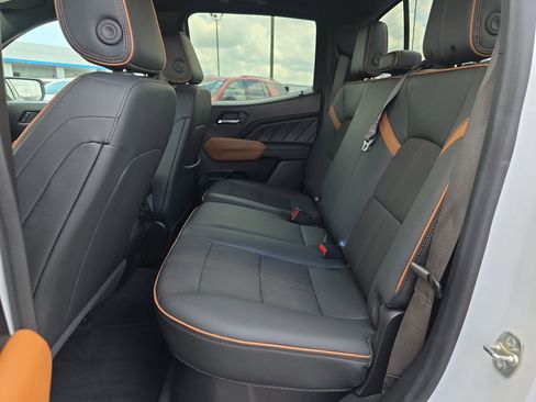 Used 2024 GMC Canyon AT4 AWD/4WD image 11