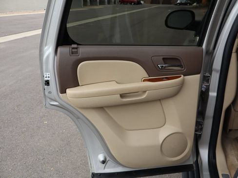 Used 2008 GMC Yukon SLT AWD/4WD image 25
