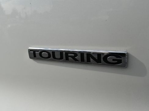 Used 2019 Honda Pilot Touring image 49