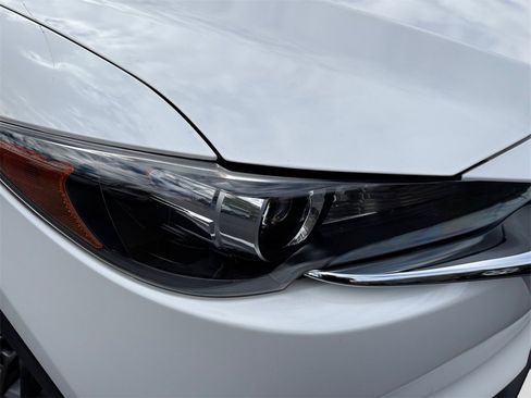 Used 2021 MAZDA CX-5 Touring image 23