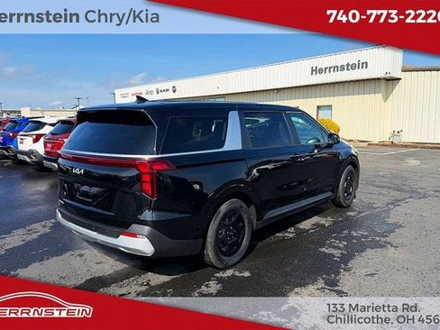Used 2025 Kia Carnival LXS image 29