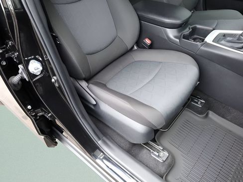 Certified 2025 Toyota RAV4 XLE AWD/4WD image 24