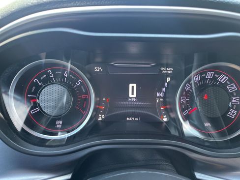 Used 2019 Dodge Challenger R/T RWD image 6