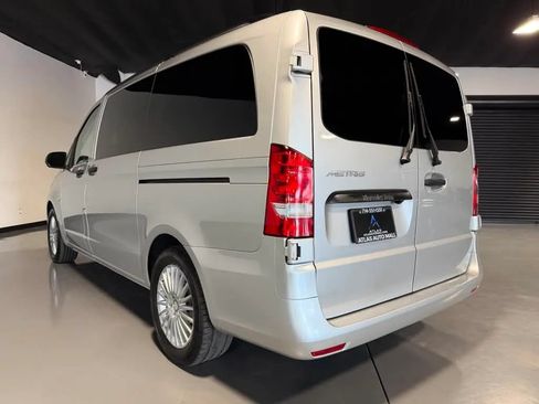 Used 2017 Mercedes-Benz Metris Passenger w/ Driver Efficiency Package image 6