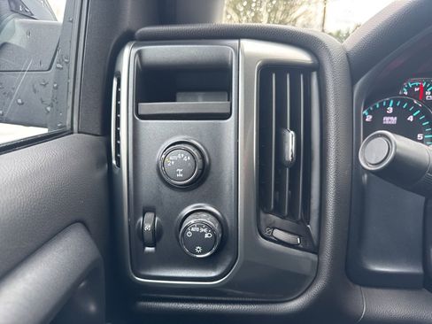 Used 2019 Chevrolet Silverado 1500 LT image 34