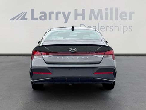 New 2026 Hyundai Elantra SEL Sport FWD image 6