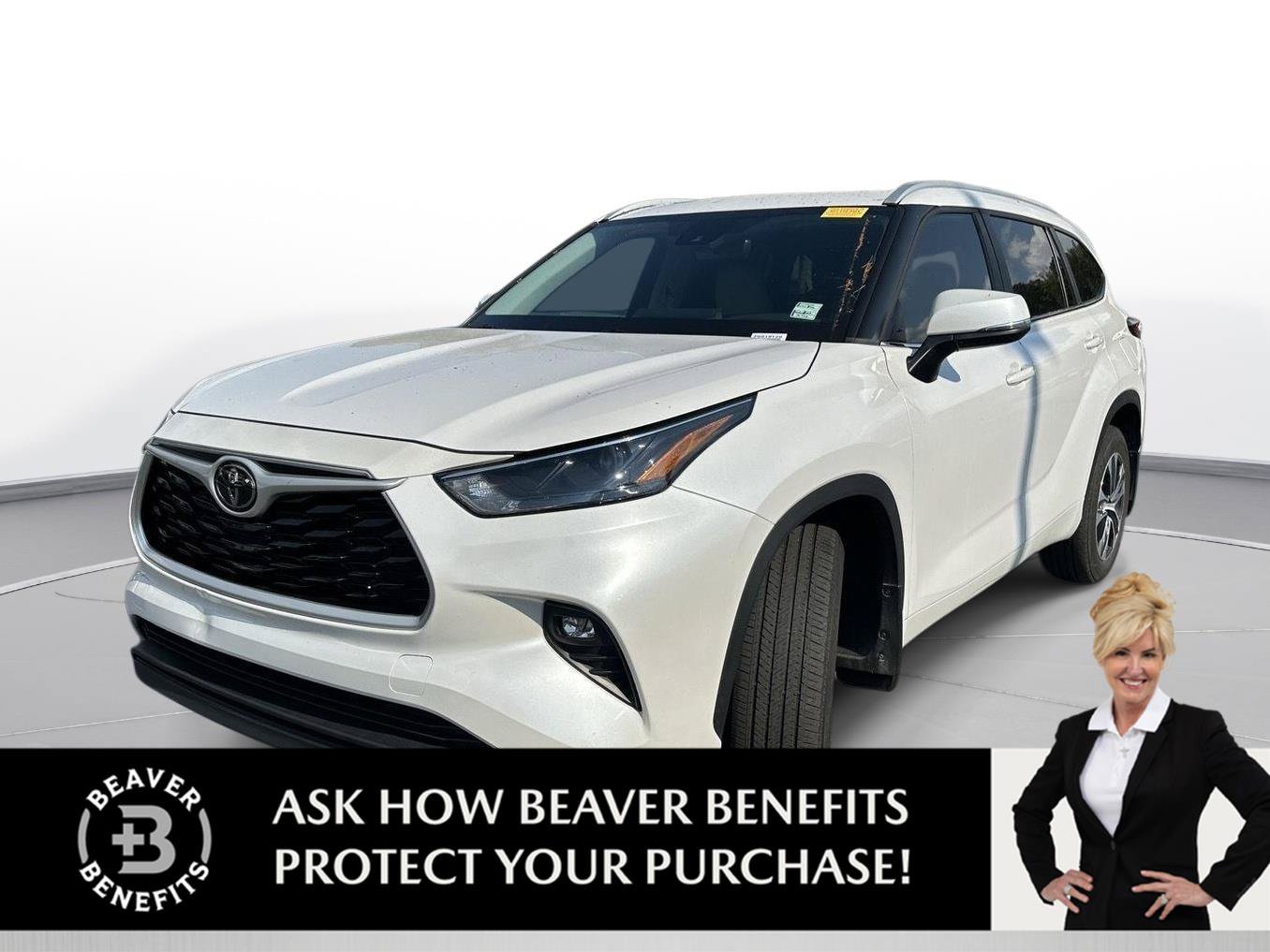 Used 2023 Toyota Highlander XLE FWD image 1