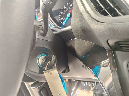 Used 2018 Ford Escape SE w/ SE Sport Appearance Package image 21