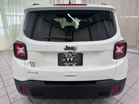 Used 2023 Jeep Renegade Latitude w/ Premium Group image 6