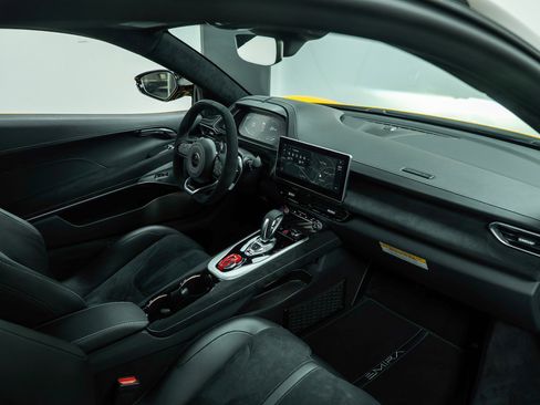 New 2026 Lotus Emira SE image 2