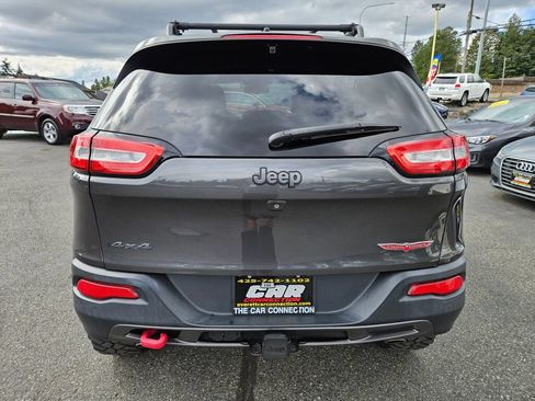 Used 2015 Jeep Cherokee Trailhawk w/ Comfort/Convenience Group AWD/4WD image 5