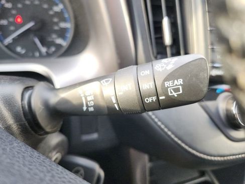 Used 2017 Toyota RAV4 XLE image 25