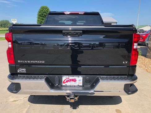 Used 2024 Chevrolet Silverado 1500 LT AWD/4WD image 3