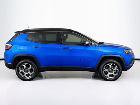 Used 2022 Jeep Compass Trailhawk w/ Trailhawk Convenience Group AWD/4WD image 16