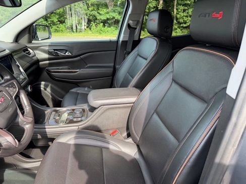 Used 2022 GMC Acadia AT4 w/ Technology Package AWD/4WD image 15