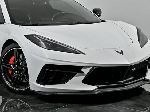 Used 2021 Chevrolet Corvette Stingray Coupe w/ Z51 Performance Package image 2