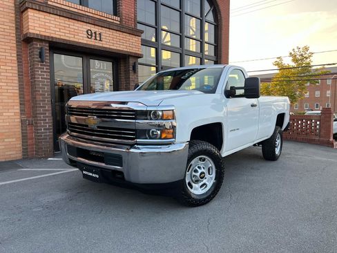 Used 2015 Chevrolet Silverado 2500 W/T w/ Snow Plow Prep Package AWD/4WD image 2